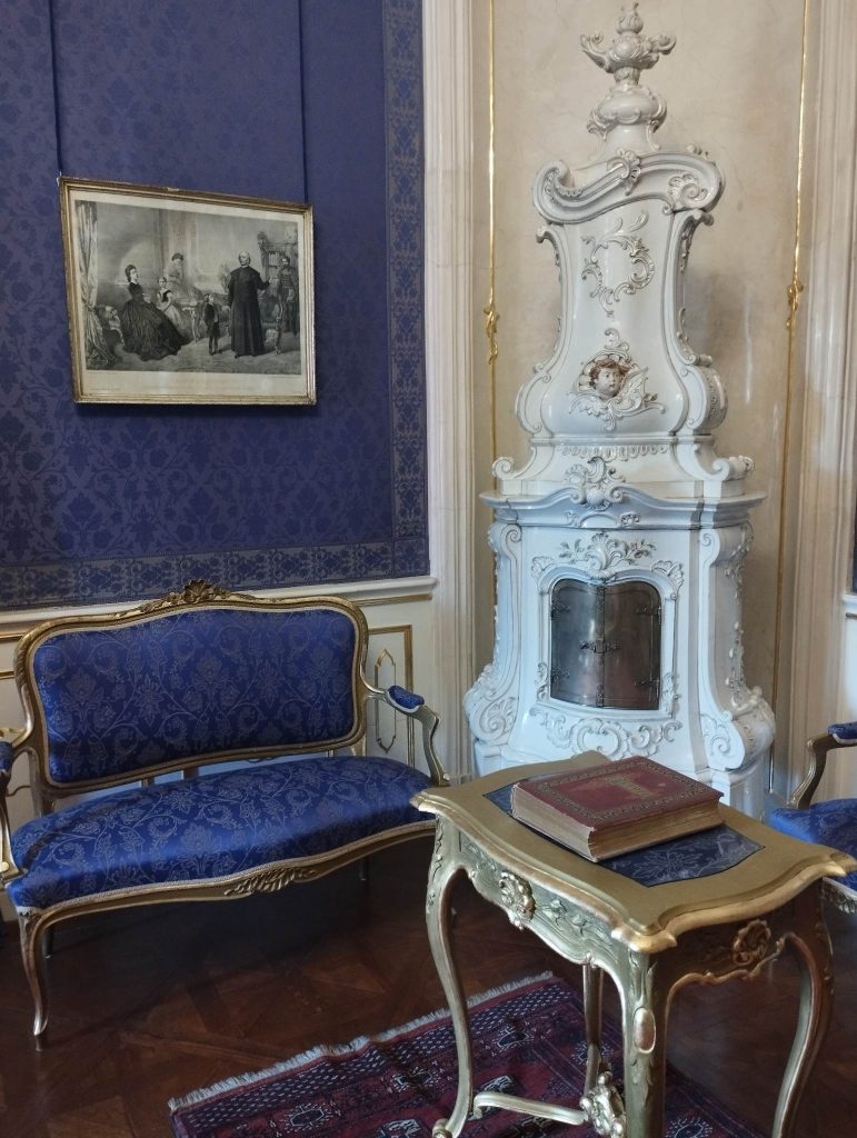 Gödöllő Royal Palace violet room - Empress Elisabeth’s favorite color
