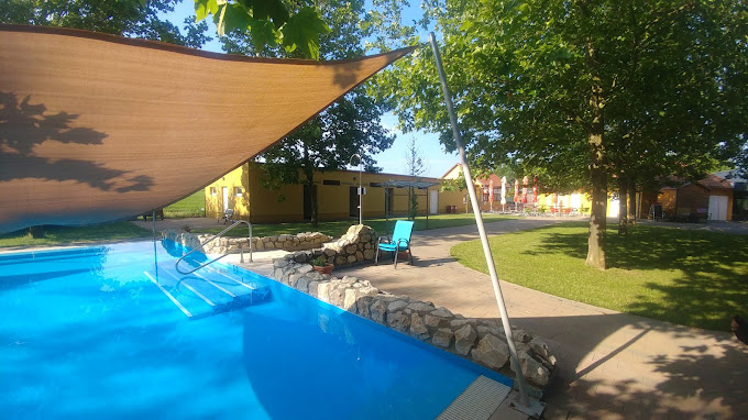 Borgáta green surroundings and thermal pools