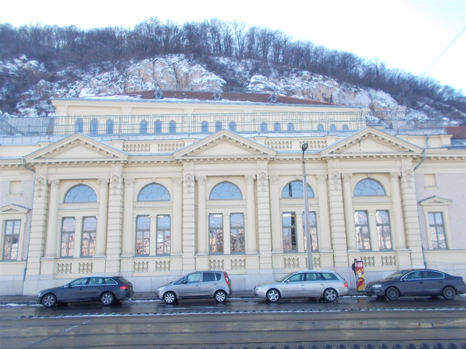 Terme Rudas sulla riva del Danubio sotto la collina Gellért, Budapest
