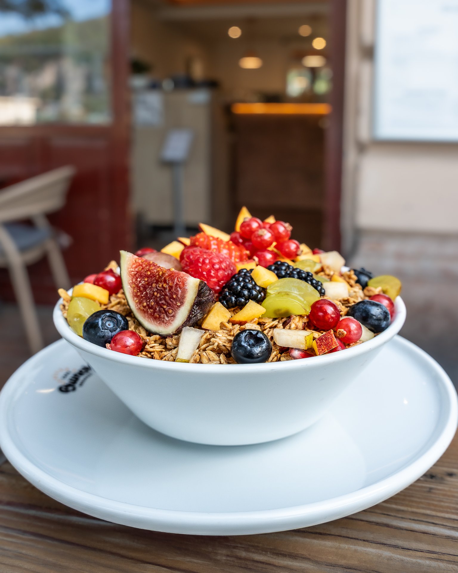 Granola bowl with figs and berries at Cafe Brunch Budapest Rakpart