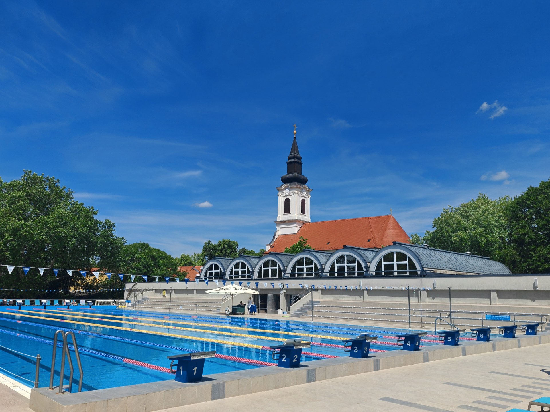 The 50-metre swimming pool and starting blocks at Gyulai Várfürdő