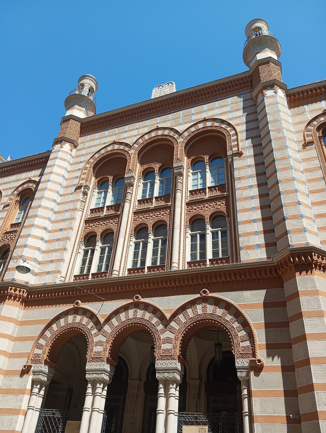 The Rumbach Street synagogue on Rumbach Sebestyén utca, Budapest, designed by Otto Wagner