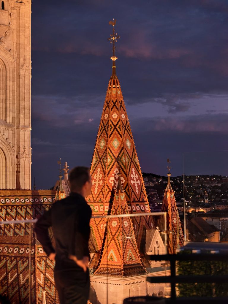 Photo White Raven Skybar Hilton Budapest – Press Material